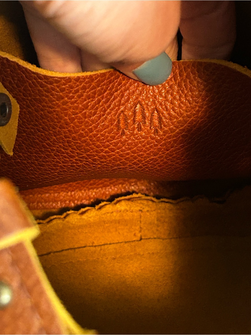 Portland Leather Olivia Shoulder Bag in Sienna - Picture 7 of 8